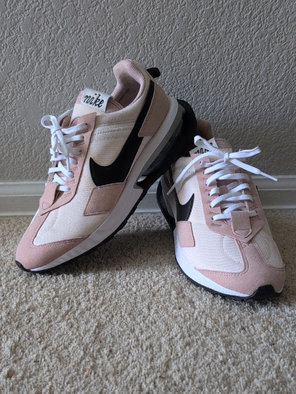 Women's Air Max Pre-Day Casual Sneakers